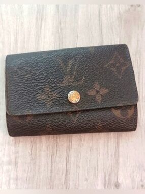 Louis Vuitton Key Holder